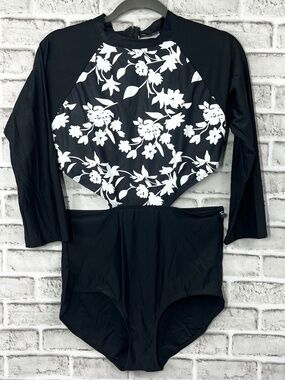 Black & White Bathing Suit Boarding Paddle Surfing Size Large